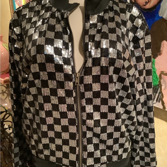 2piece sequin jogging set silver and black. - Picture 5 of 7